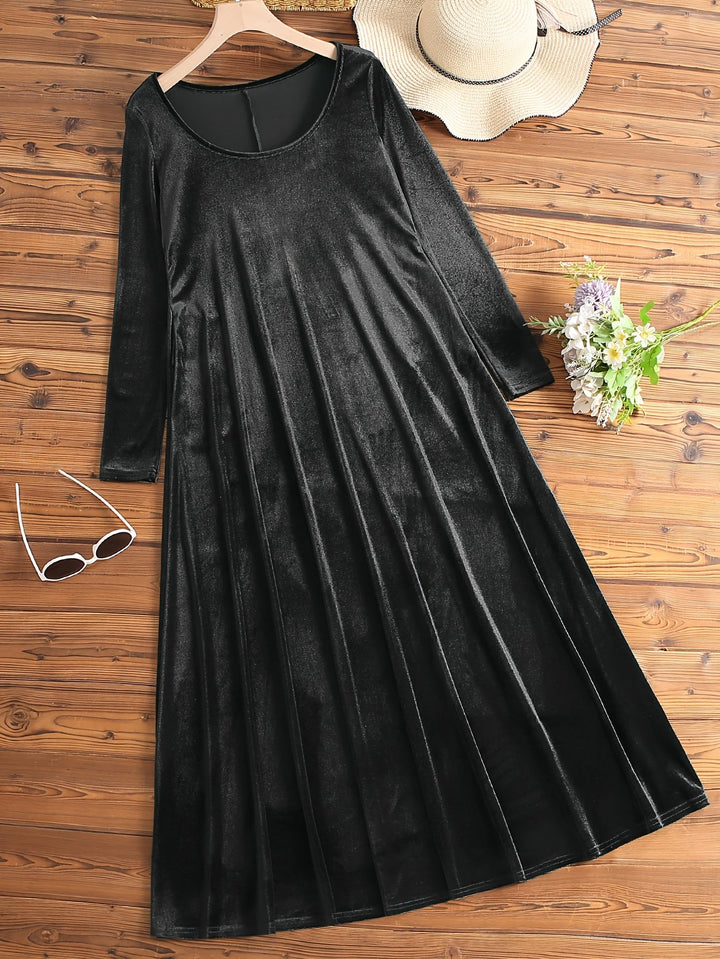 Elegant Velvet Maxi Dress for Women with Scoop Neck Long Sleeve Flowing Caftan Style