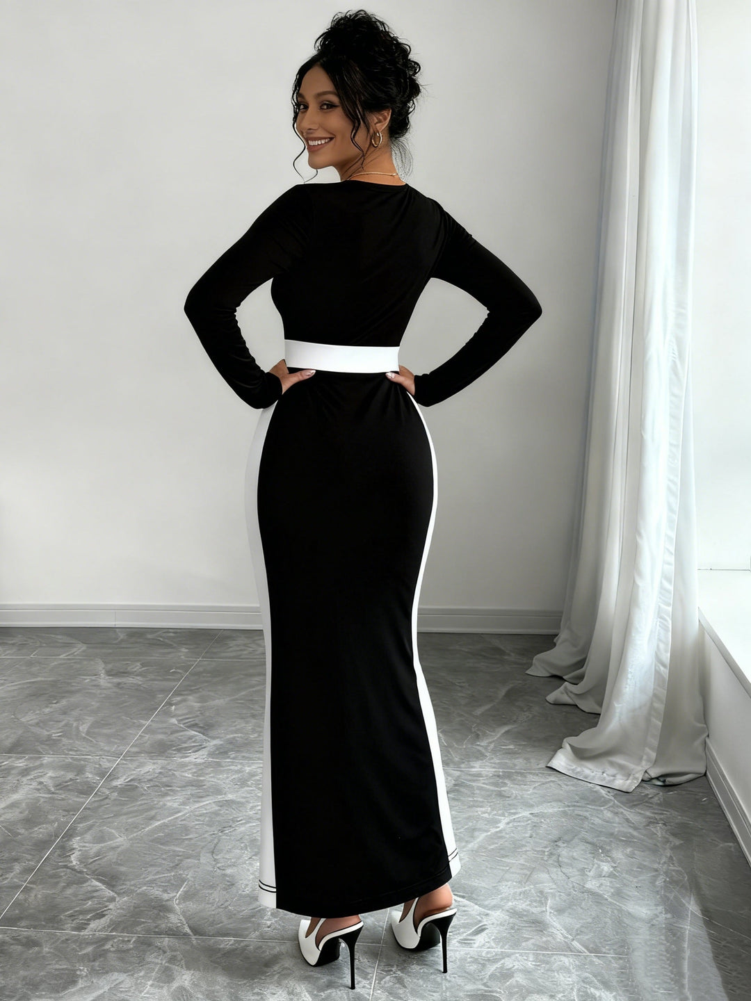 Elegant Black Colorblock Maxi Dress for Women with Square Neck Long Sleeve Bodycon Column Style